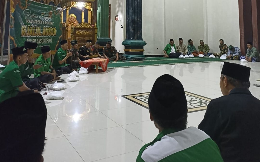 Kegiatan Rutin Majelis Dzikir dan Sholawat Rijalul Ansor di Masjid Nurul Huda Sikampuh