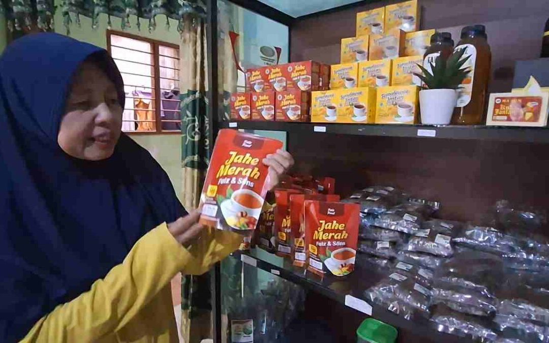 Sukses Berbisnis Minuman Tradisional: Perempuan Mojokerto Raup Omzet Rp20 Juta per Bulan dari STMJ dan Minuman Instan