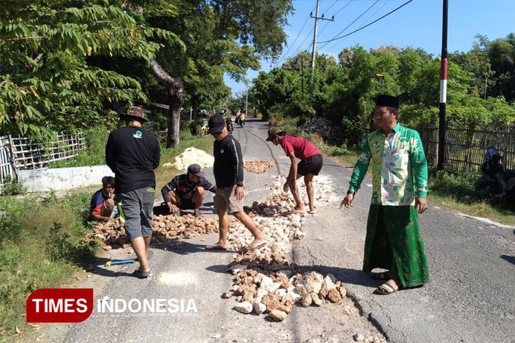 GP Ansor Bantah Tuduhan Menunggangi Aksi Swadaya Perbaikan Jalan Rusak di Raas
