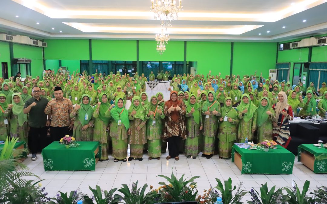 Kadis Kominfo Jatim Dorong Transformasi Digital Muslimat NU Menuju Organisasi Tangguh dan Modern
